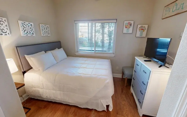 Alerio 103e 2 Bedroom Condo