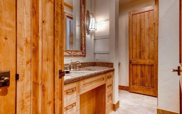 Rubywood - Private Home by RedAwning