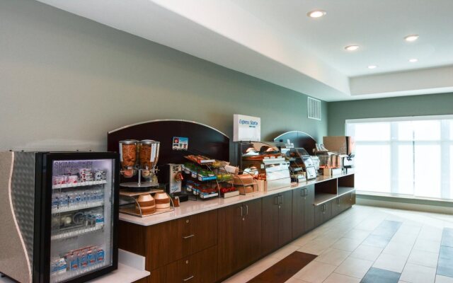 Holiday Inn Express & Suites New Boston by IHG