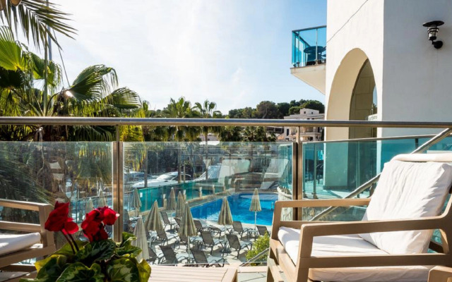 Portodrach Aparthotel & Suites