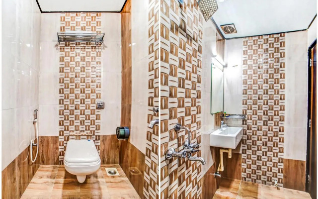 FabHotel Adore Palace