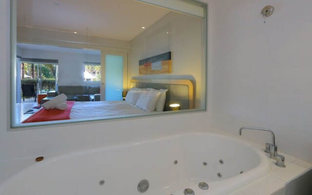 Lagoon Pool 2 Bedroom Spa Suite