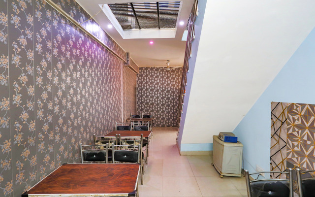 Fabhotel Occazia Palace