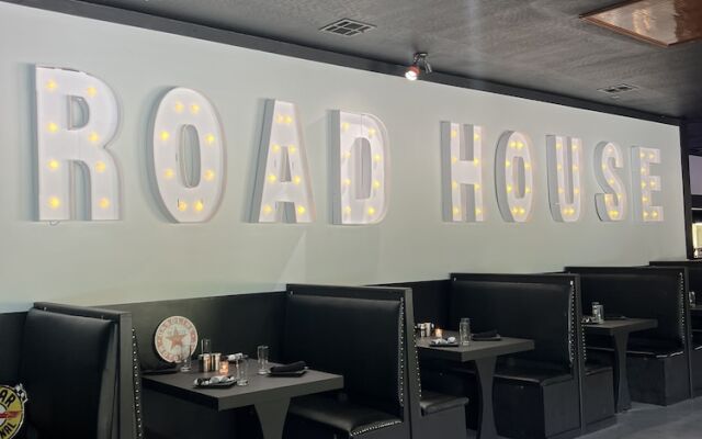 Road House Hotel & RV Park