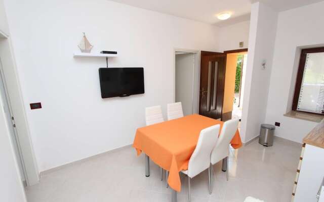 Luna Apartments