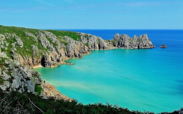 Cosy Shepherds Hut nr Kynance Cove
