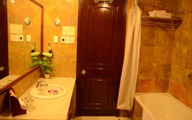 Saigontourane Hotel