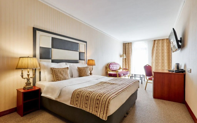 Kartmazovo House Hotel