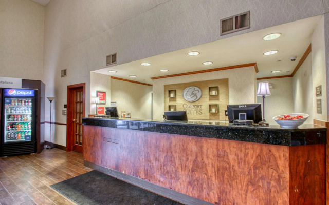 Comfort Suites Milwaukee Airport