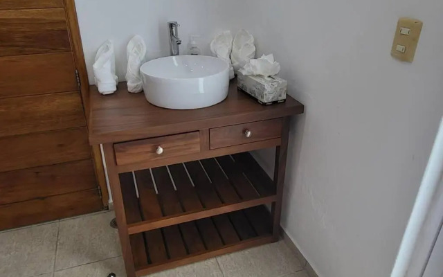 Heated Pool & Chef with Full Staff Included - 30 guest