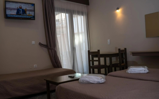Ekavi Hotel