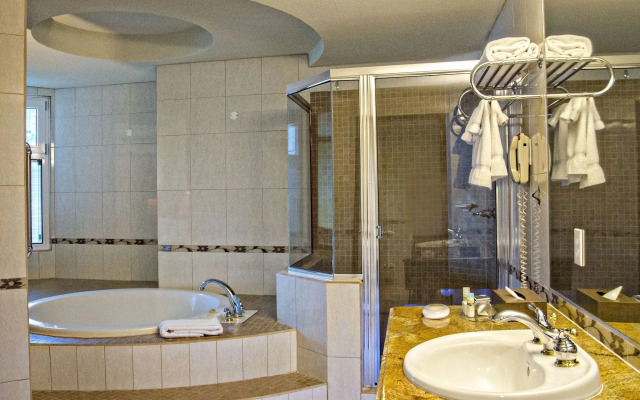 Accra Beach Hotel & Spa