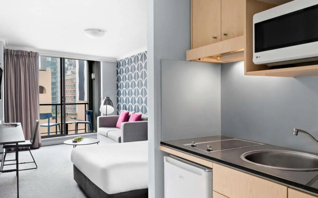 Mantra Sydney Central – Guest Rooms – Sydney