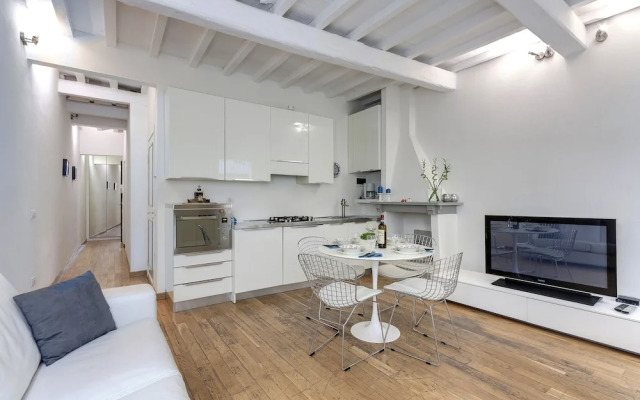 Central Duomo Apartment With Fast Wifi