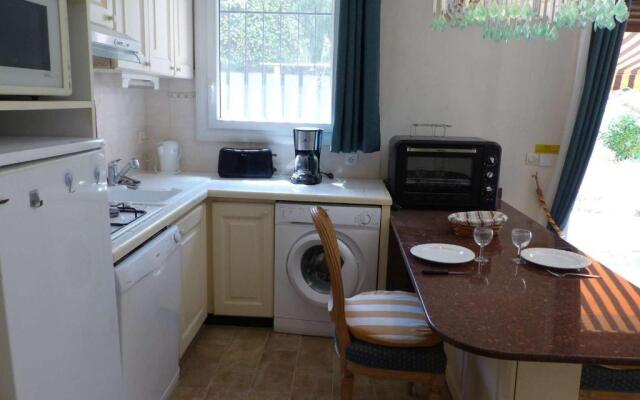 Appartement Le Lavandou, 2 pièces, 4 personnes - FR-1-308-115