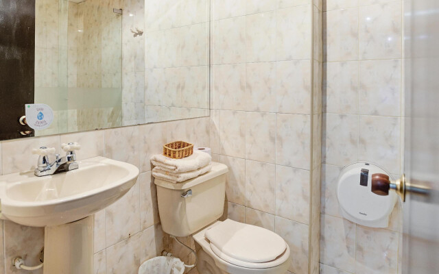 Hotel Ferrovial Inn