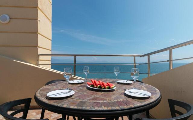 Diamante Beachfront Suites