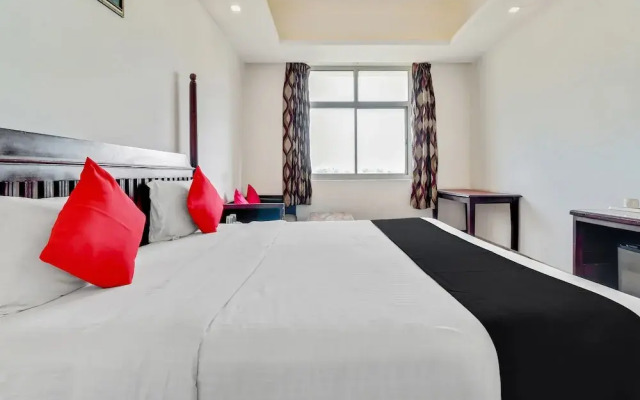 Capital O 48521 Hotel Bhanwar Singh Palace