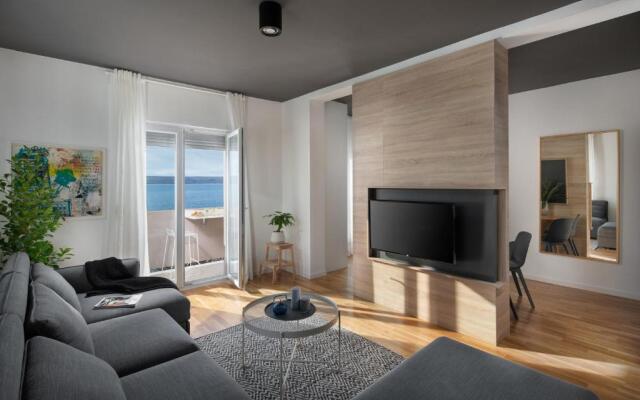 Maruna House