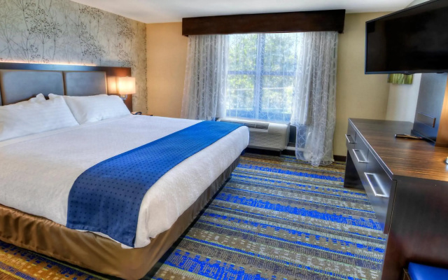 Holiday Inn Hotel & Suites Tupelo North by IHG