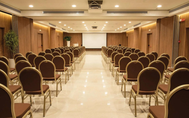 Gold Tower Lifestyle Hotel