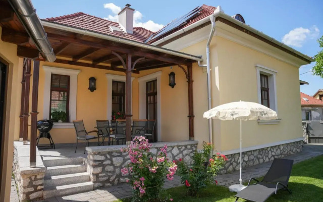 Várkert Deluxe Apartmanház