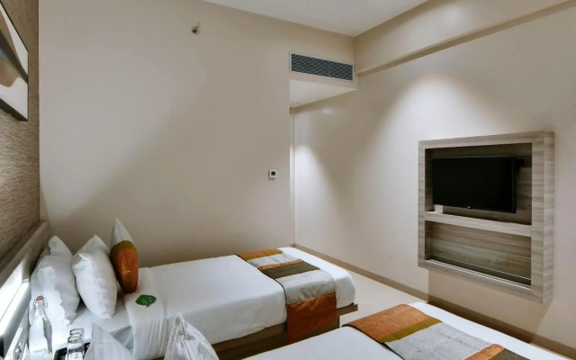 Click Hotel Pithampur