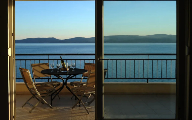 Citybreak Apartman With Private Beach Near Split