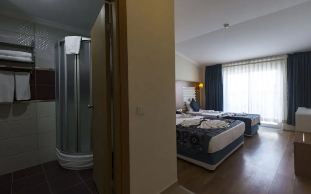 Grand Paradise Hotel