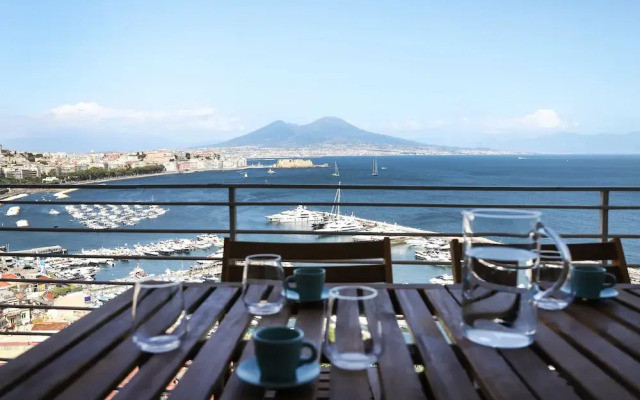 Una terrazza sul Golfo di Napoli