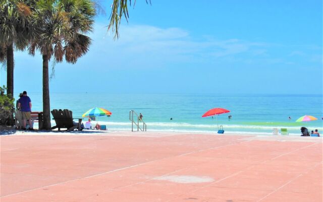 Pass A Grille Beach Escape (107-8)