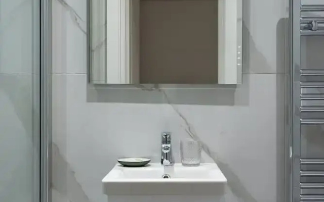 Modern Kensington Studio