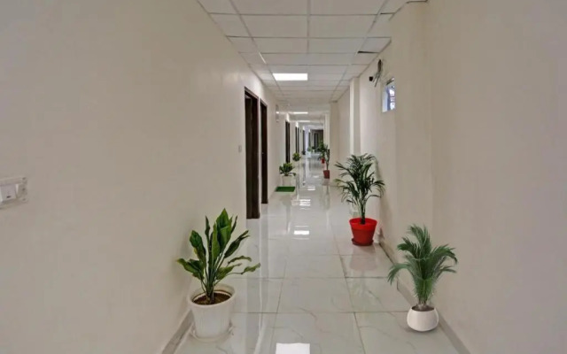 OYO Townhouse 1062 Paradise Inn