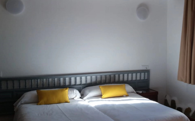 LEON DORMIDO Room & Apartments