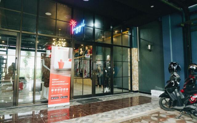 RedDoorz Syariah near Alun Alun Blitar