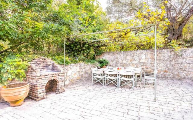 Villa Paola Kassiopi by MediterraneanVillas