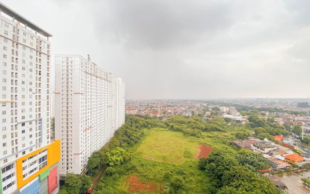 Best And Homey 2Br At Bassura City Apartment