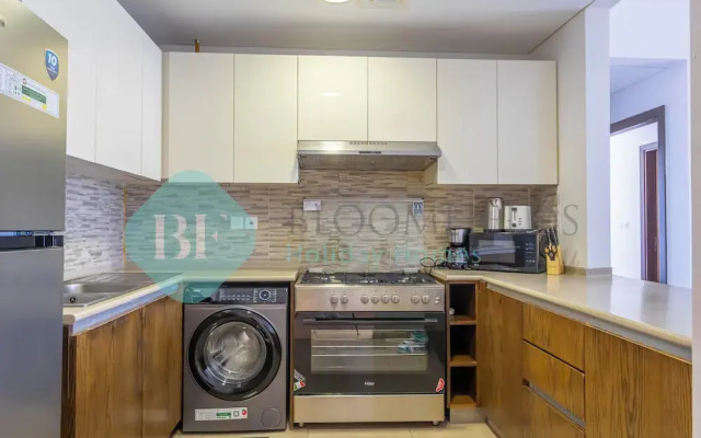 Bloomfields Elegant 2BR In Wave Tower