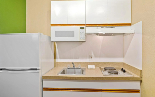 Extended Stay America Suites Washington DC Falls Church