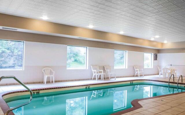 Comfort Inn & Suites St. Louis - O'Fallon