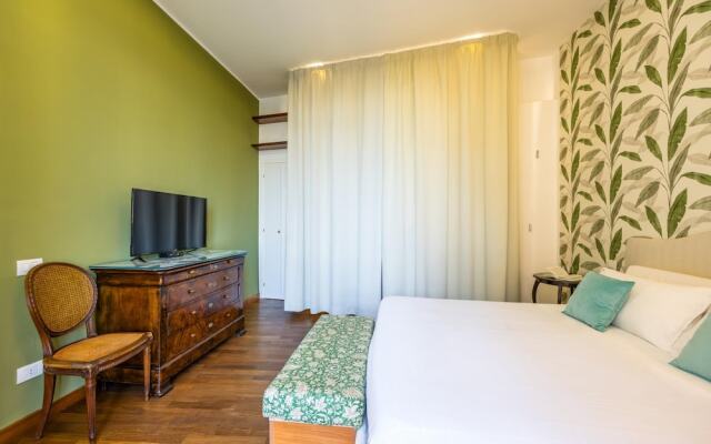 Green Tea Flat at Piazza Carit by Wonderful Italy