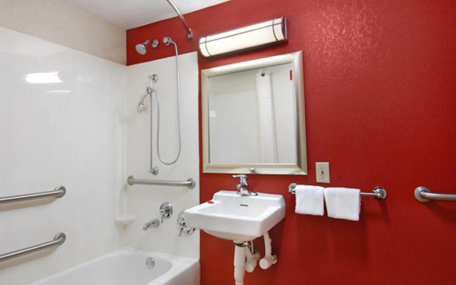 Red Roof Inn PLUS+ Statesville