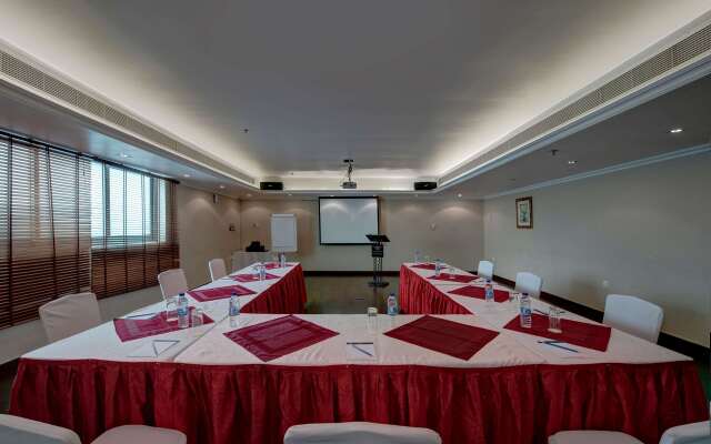 Howard Johnson Plaza By Wyndham Dubai Deira