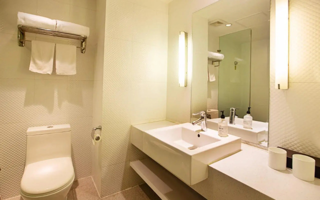 Holiday Inn Express Zhengzhou Garden Road by IHG