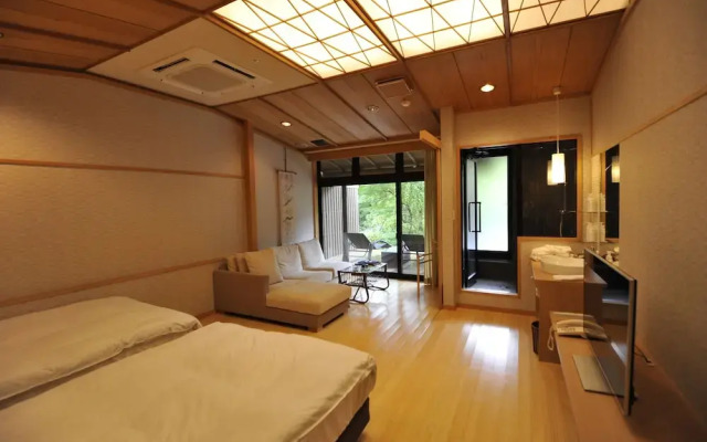 Yugawara Onsen Ashikari Ryokan