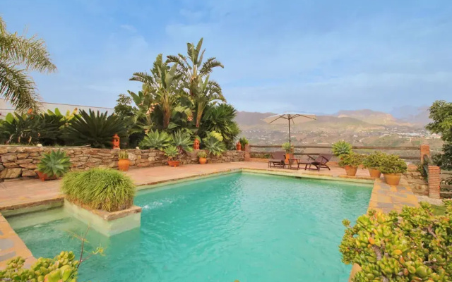 1079 Villa la Alberca