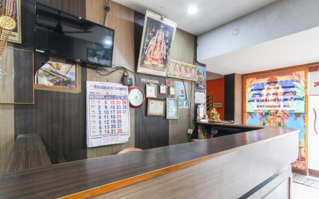 SPOT ON 66923 Divine Inn-g Hotel