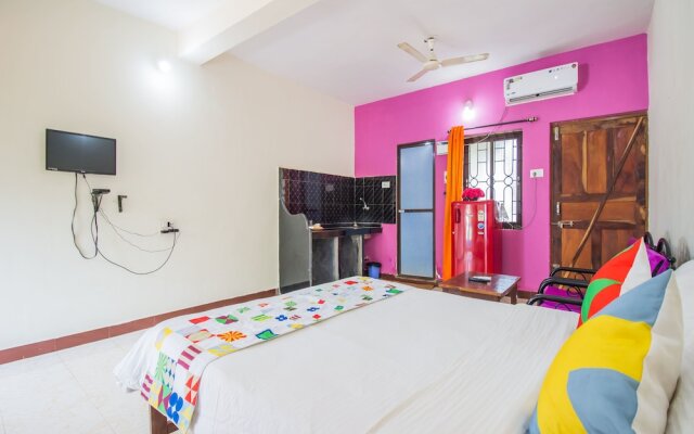 OYO 13211 Home Spacious Studio Morjim Beach