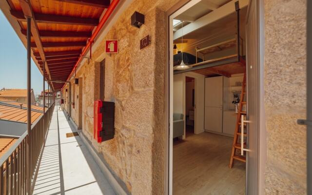 Mezzanine Stylish Apartment Q by Vacationy