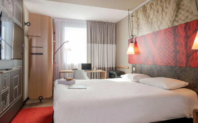 ibis Lyon Caluire Cité Internationale